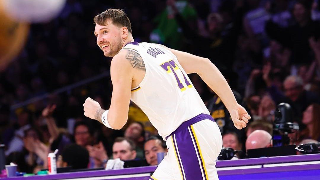 Luka Doncic, Lakers complete 4th-quarter comeback to frustrate Mavericks